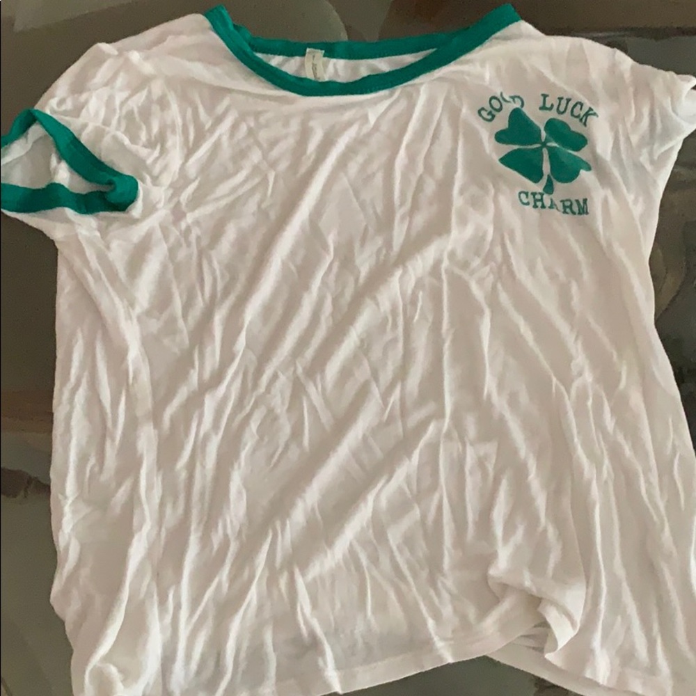 Atticute small T-shirt